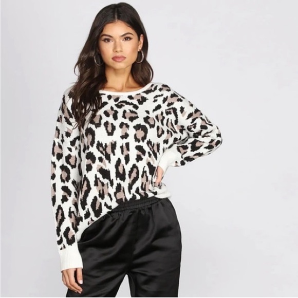 Leopard Print Women's Sweater Open Back - Picture 1 of 5